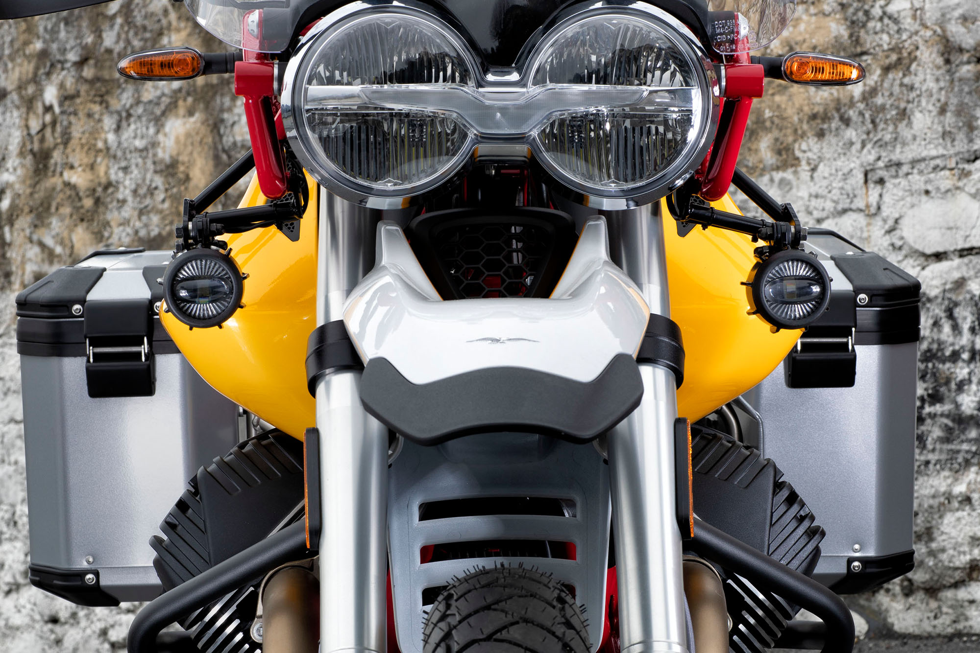 LED mistlampen voor Moto Guzzi V85 TT incl. installatiekit