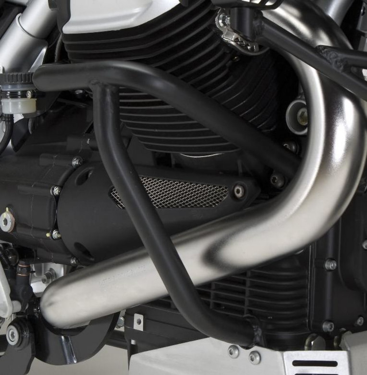 Motorbeschermer, zwart voor Stelvio 1200 originele Moto Guzzi