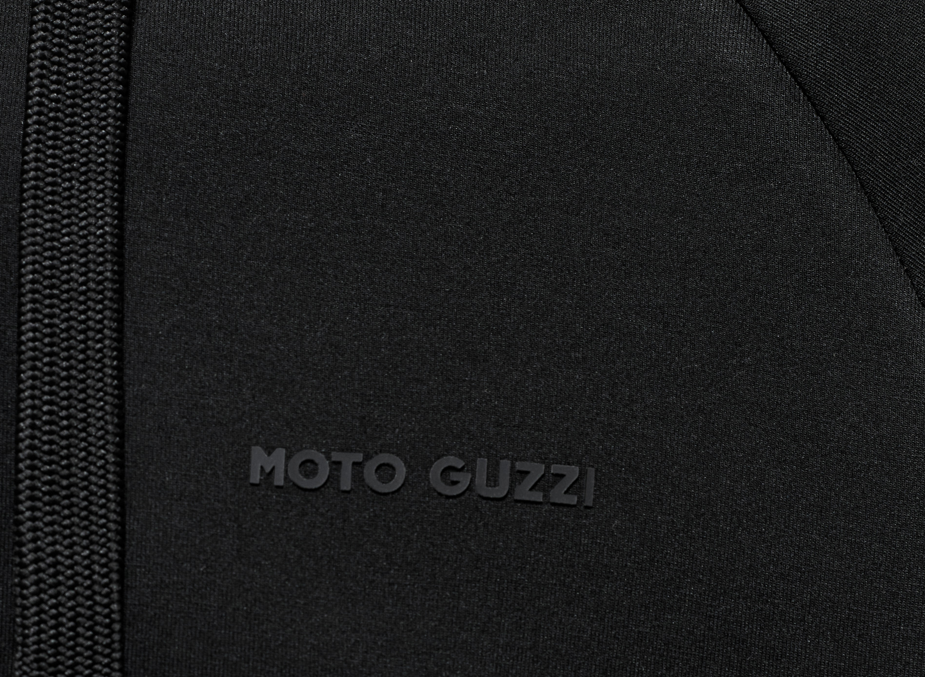 Unisex hoodie "Moto Guzzi Essential" zwart