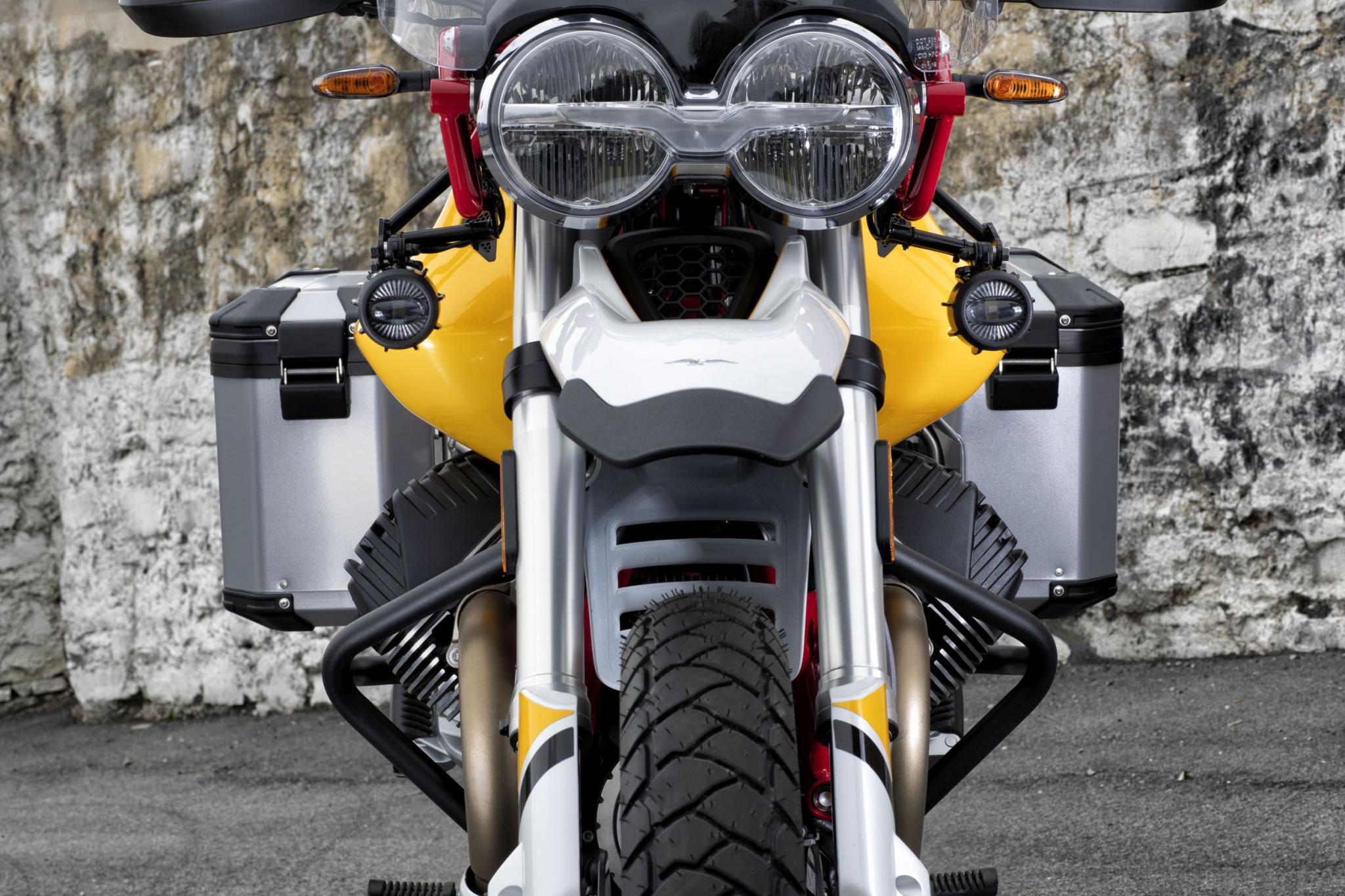 Originele motorbeschermer, zwart voor Moto Guzzi V85 TT